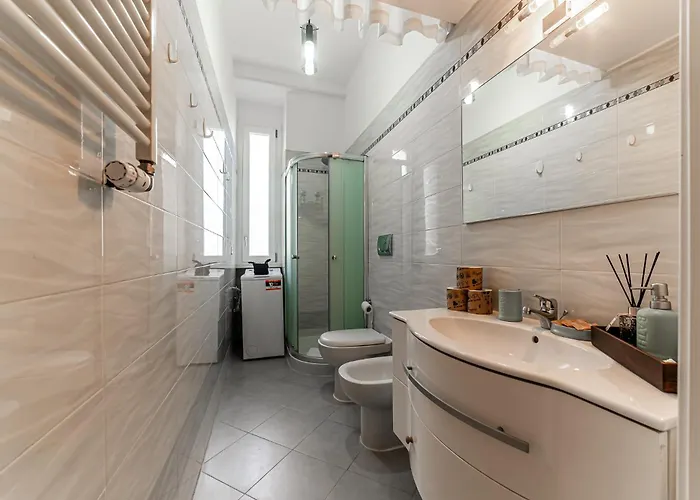 Apartamento In Tuscolana Train Station & Metro A Roma