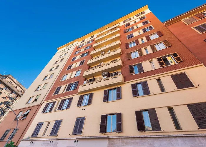 In Tuscolana Train Station & Metro A Apartamento